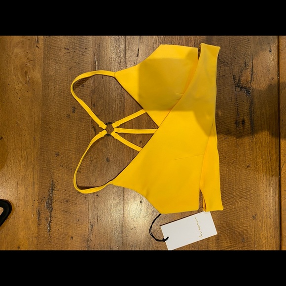 NWT Love Wave Revolve Womens Yellow Brittany Sports Bra - Picture 4 of 8